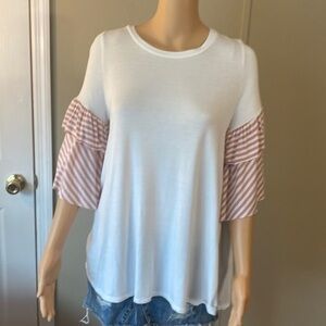 Red Lilly shirt made in the USA‎ size small euc